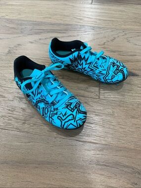 Puma Youth x Christian Pulisic Tacto II Firm/Artificial Ground Soccer Size 12